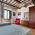 Guesthost - Timeless 19th-century With Private Pool Oasis