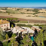Guesthost - Timeless 19th-century With Private Pool Oasis *