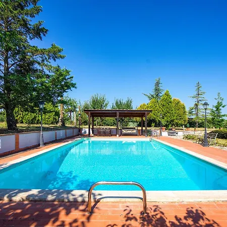 Guesthost - Timeless 19th-century With Private Pool Oasis